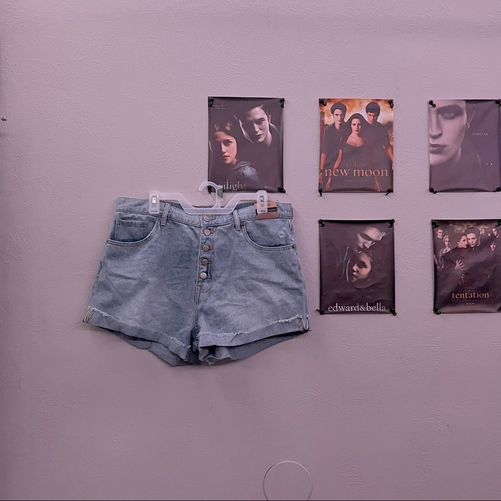 aero shorts